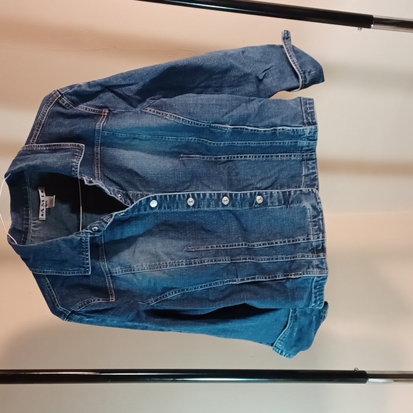 Stylish denim jacket! - Picture 1 of 4